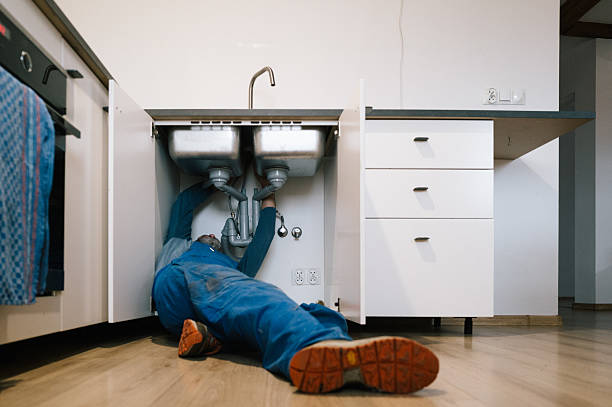 Professional Leak Detection technician working in Timewell, IL